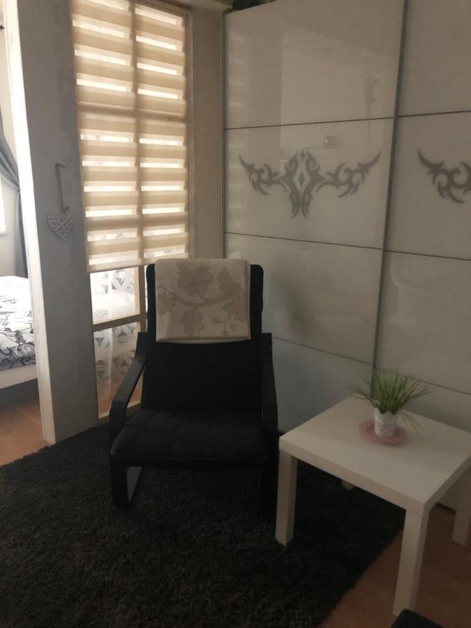 ברטיסלאבה Terrace Apartment S 1 Spalnou Sofia-Parking & Wifi מראה חיצוני תמונה