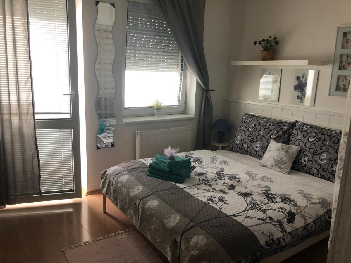 ברטיסלאבה Terrace Apartment S 1 Spalnou Sofia-Parking & Wifi מראה חיצוני תמונה