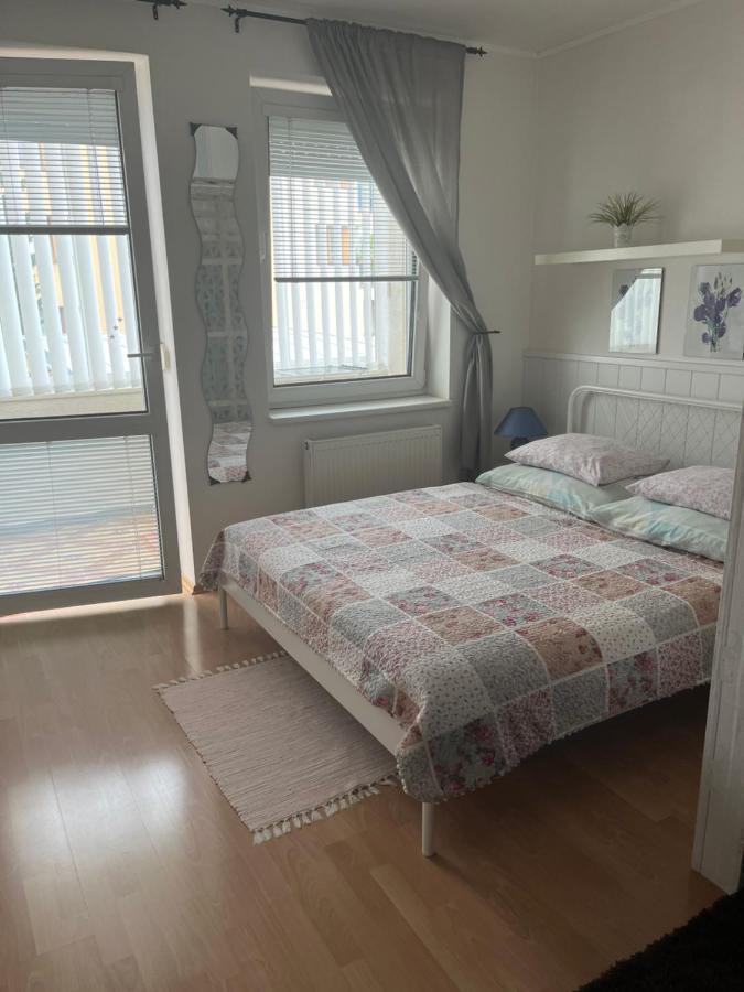 ברטיסלאבה Terrace Apartment S 1 Spalnou Sofia-Parking & Wifi מראה חיצוני תמונה
